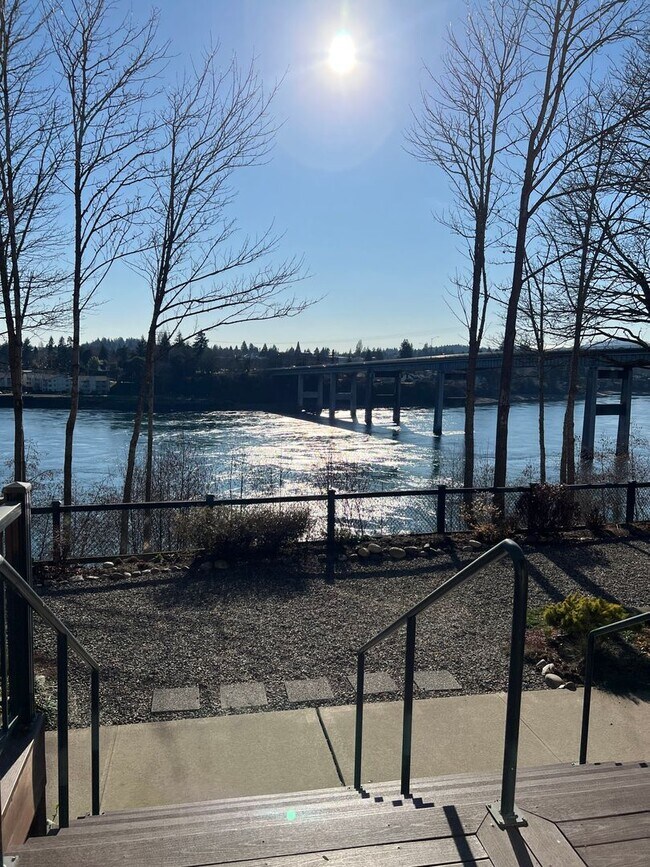 Photo - Townhome in Bremerton with beautiful view.