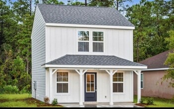 Building Photo - 13377 Kelly St