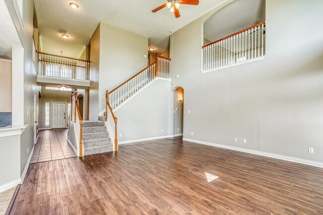 Building Photo - 2922 Brahman Dr