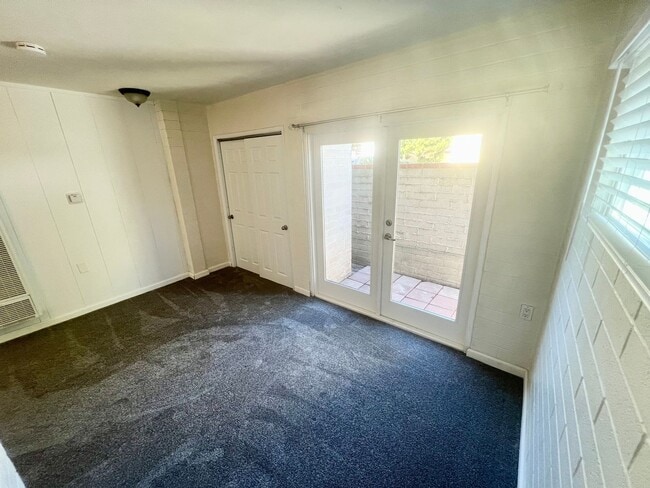 Building Photo - 1360-1364.5-13645 Pacific Beach Dr