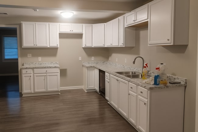 Building Photo - 3959 Spencer Cir