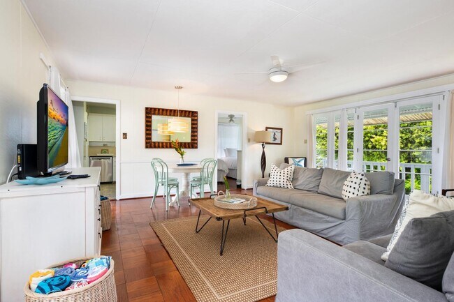 Foto del edificio - 3bd/2ba Beachy Charm Home w/Private Pool & Close Walk to beach. Lanikai Cottage