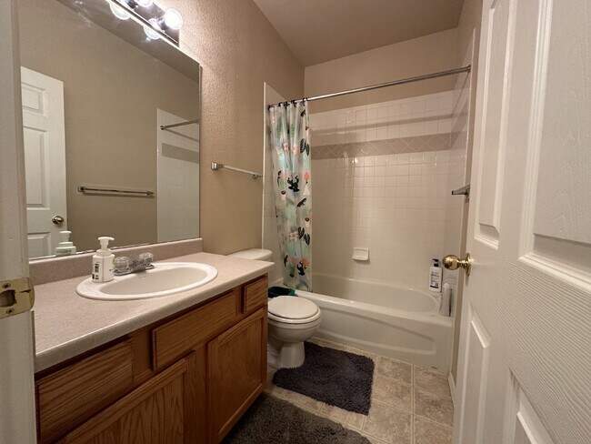 Photo - Beautiful home in Villege For Rent, Comfortable Living in a Convenient Central Location