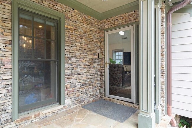 Building Photo - 451 Hascall Rd NW