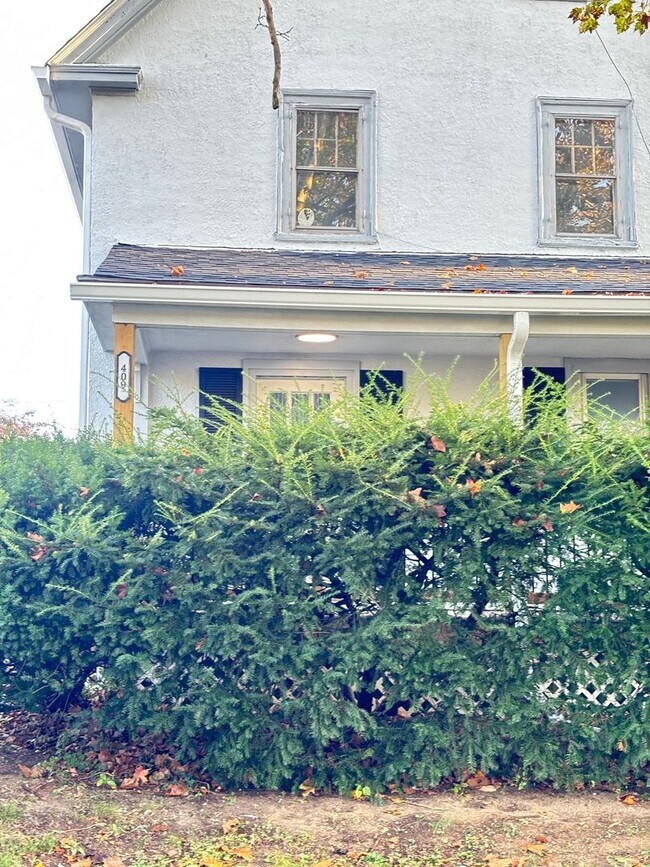 Foto del edificio - 409 E Washington Ave