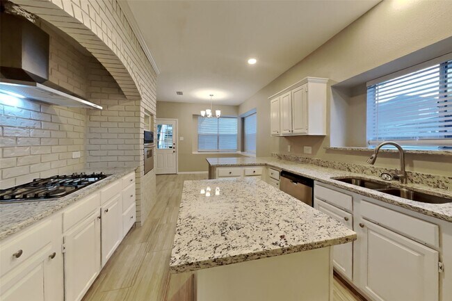 Foto del edificio - 16411 Willingham Way