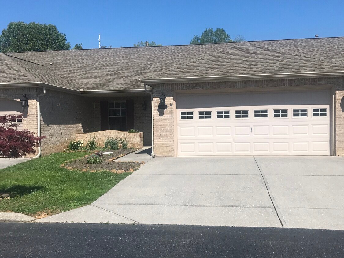 223 Commander Way Unit Admiral Bend, Knoxville, TN 37934 Condo for