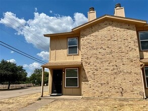 Building Photo - 2019 Paisley Dr