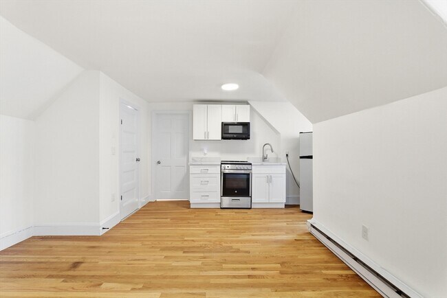 Foto del edificio - 70 Bellevue St