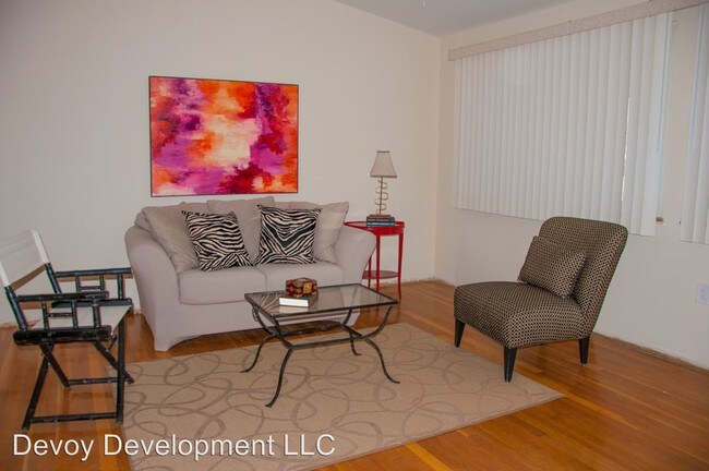 Building Photo - 2920 N Waterford Dr
