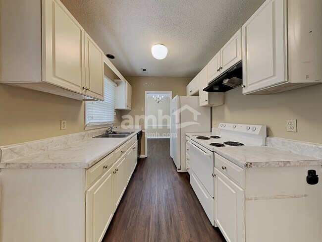 Foto del edificio - 4607 Scarlet Haw Dr