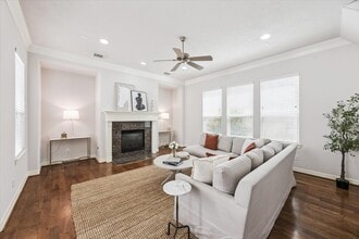 Building Photo - 116 White Dr