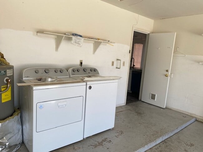 Building Photo - $1,975 For Lease SFH 3 Beds-2 Baths-2 Car ...