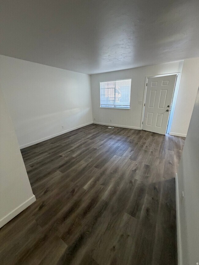 Building Photo - 1535 W 3395 S