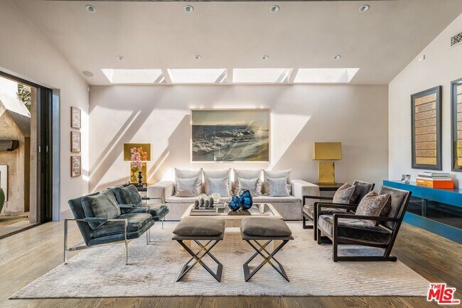 Building Photo - 1424 Oriole Dr