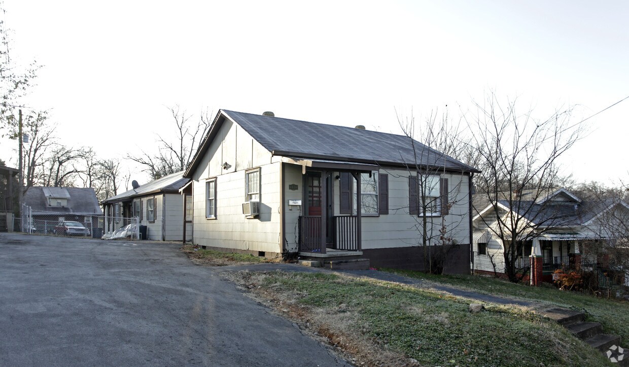 Primary Photo - 1410-1418 Chicago Ave