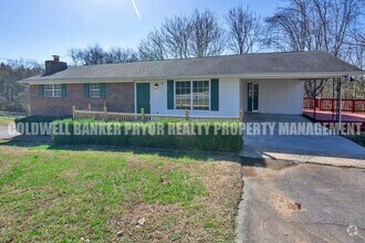 Building Photo - 598 Highland Dr