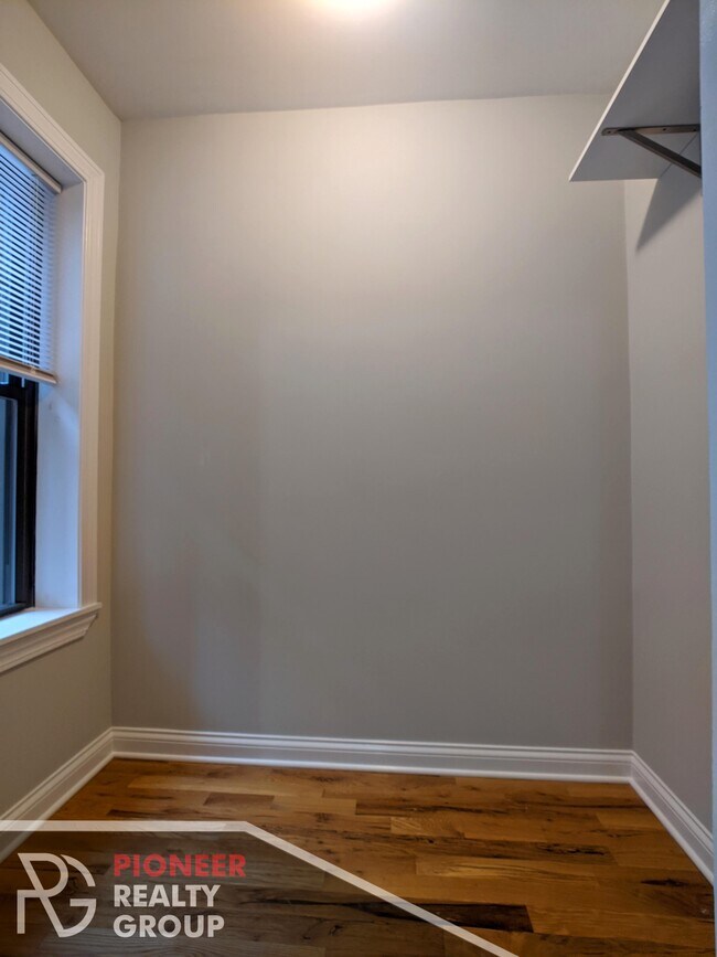 Foto del edificio - 4409 N Wolcott Ave