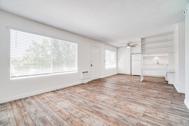 Foto del interior - Oak Valley Apartments | Spacious & Updated at an Exceptional Value!