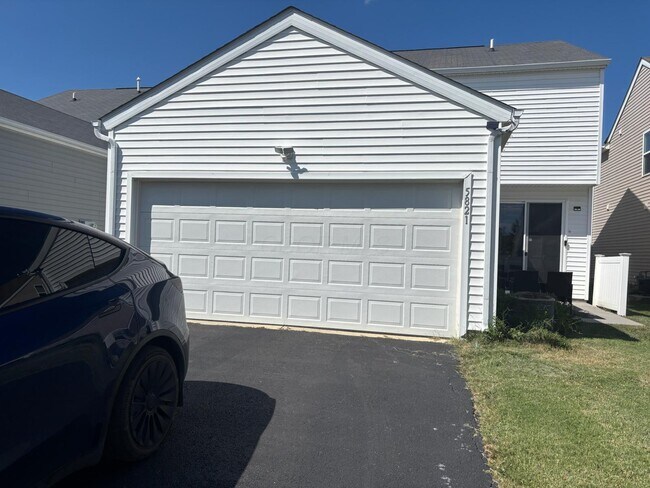 Foto del edificio - 5821 Marble Creek St