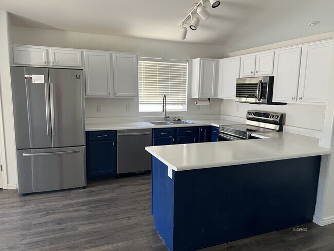 Foto del edificio - 1605 Copper Canyon Dr
