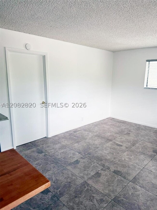 Building Photo - 2070 NW 43 Terrace