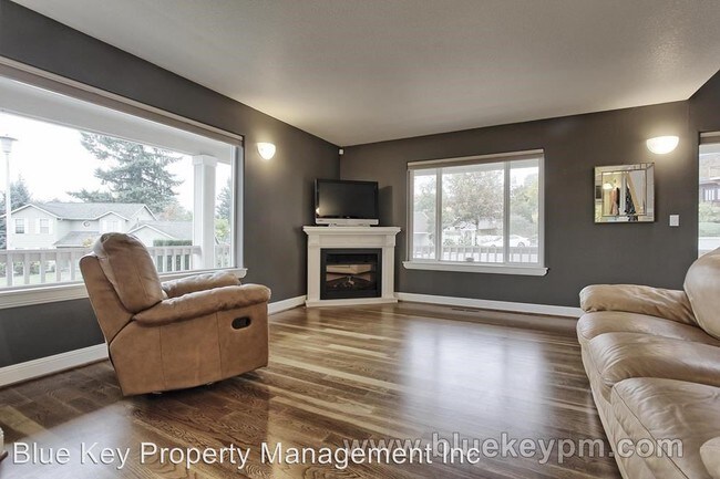 Foto del edificio - 909 SE 77th Ct