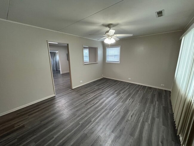 Foto del edificio - Fully Renovated 3-bedroom, 1-bath home in ...