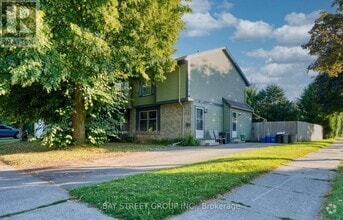 Building Photo - 1 Ranchwood Crescent