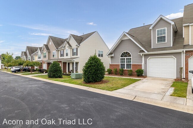 Foto del edificio - 3 br, 2.5 bath House - 338 Robyns Glen Circle