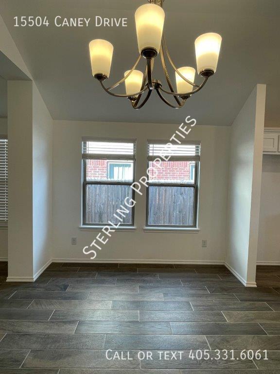 Foto del edificio - 15504 Caney Dr