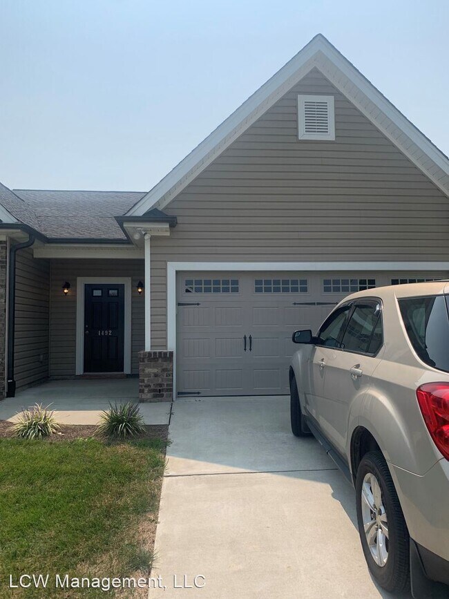 Building Photo - 3 br, 2 bath House - 1492 Thresher Lane