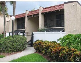 Building Photo - 105 S Obrien St