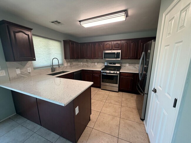 Building Photo - 11206 W Chase Dr
