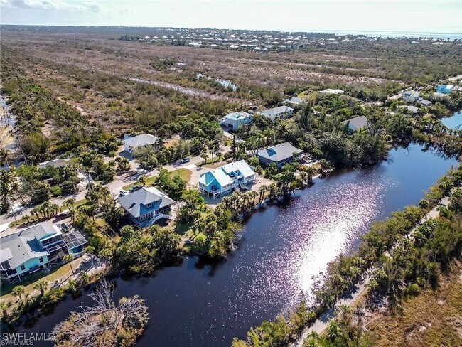 Foto del edificio - 785 Rabbit Rd