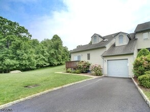 Building Photo - 34 Fowler Dr
