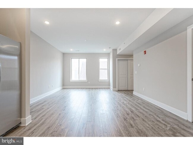 Building Photo - 2162 E Norris St