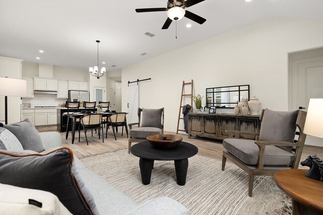 Building Photo - Belterra (Central Leasing)