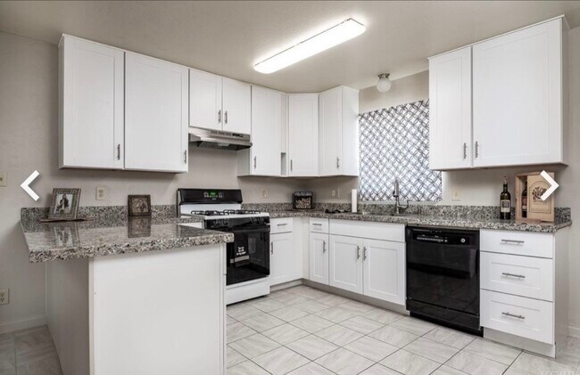 Building Photo - 2171 N 11th Ave