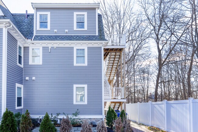 Foto del edificio - 4 East St