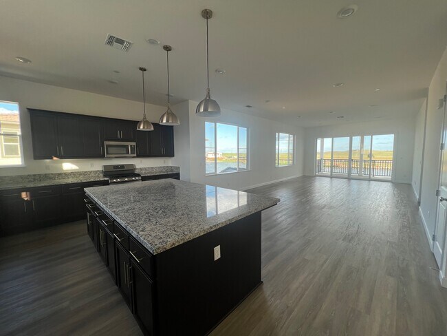 Excelente habitación y cocina de diseño abierto - 2270 Solace Vis