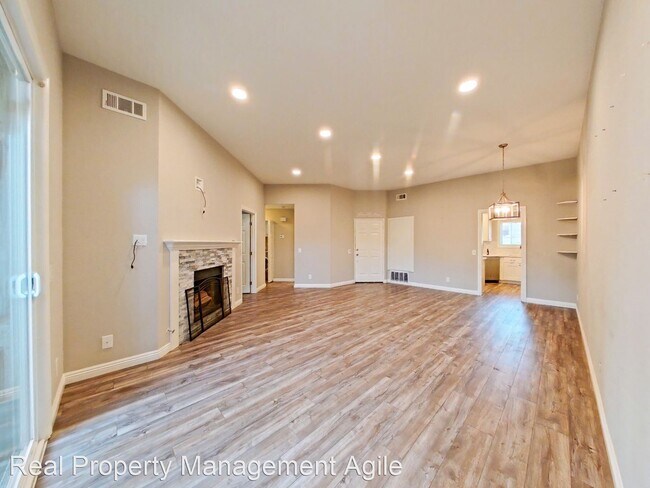 Building Photo - 2 br, 2 bath House - 24366 Sage Ct #247