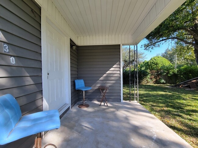 Building Photo - 2330 Cedar Dr