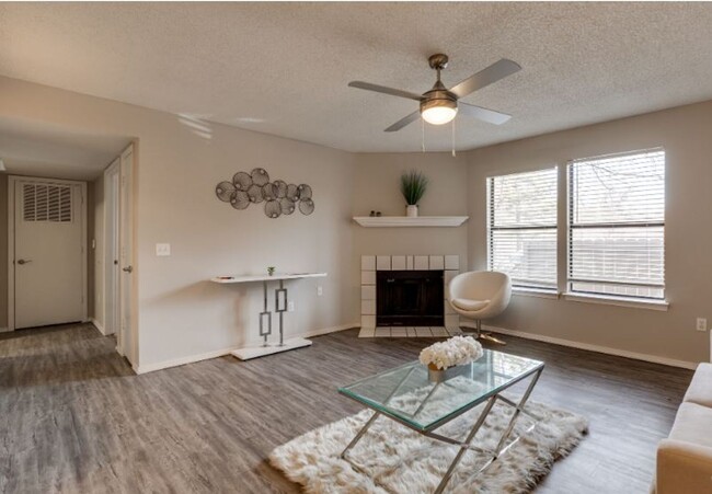 Interior Photo - 12th and Renaissance Apartment Homes