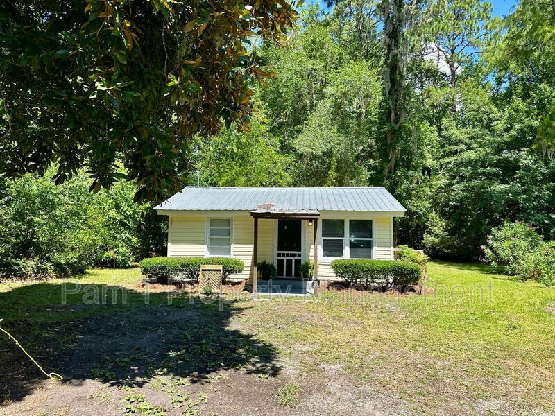 Foto principal - 9159 Ferguson Ave