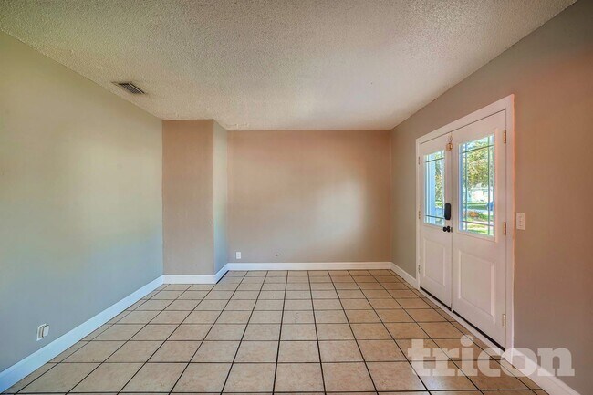 Foto del edificio - 3516 W McElroy Ave