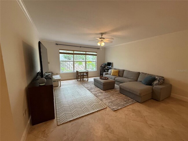 Foto del edificio - 664 Arbor Lake Ln