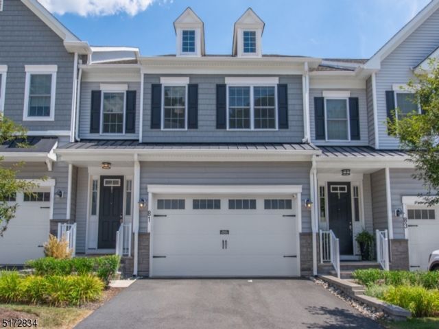 Primary Photo - 81 Aspen Dr