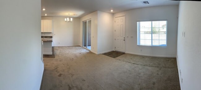 Building Photo - 20 Barbara Ln
