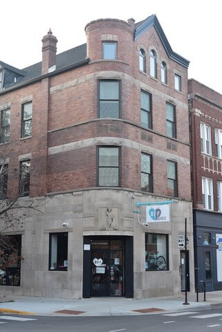 Foto del edificio - 2056 N Damen Ave